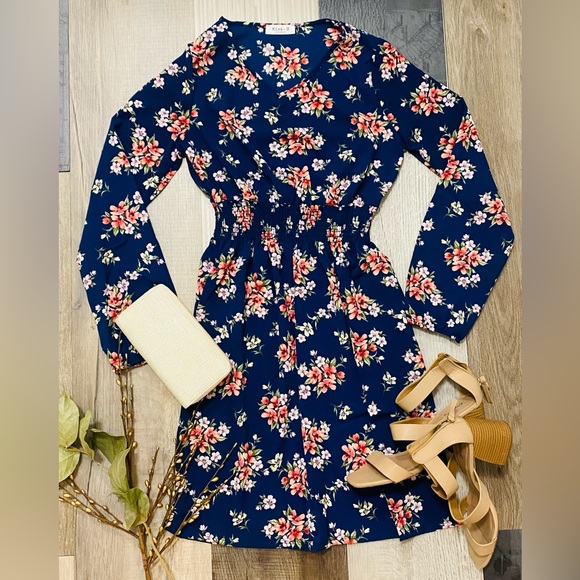 Blue floral dress with pockets - Picture 1 of 7